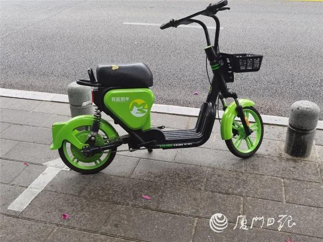 厦门岛有一辆共享电动车。你能骑它吗？交警:上路处罚300元！  共享 记者 电动自行车 车辆 9元 投放 第4张