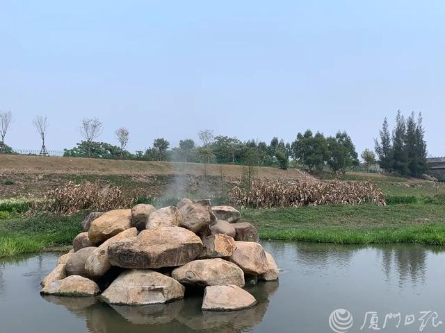 鸡蛋煮了一个小时，游客排队泡脚...厦门有一个天然温泉。  第5张